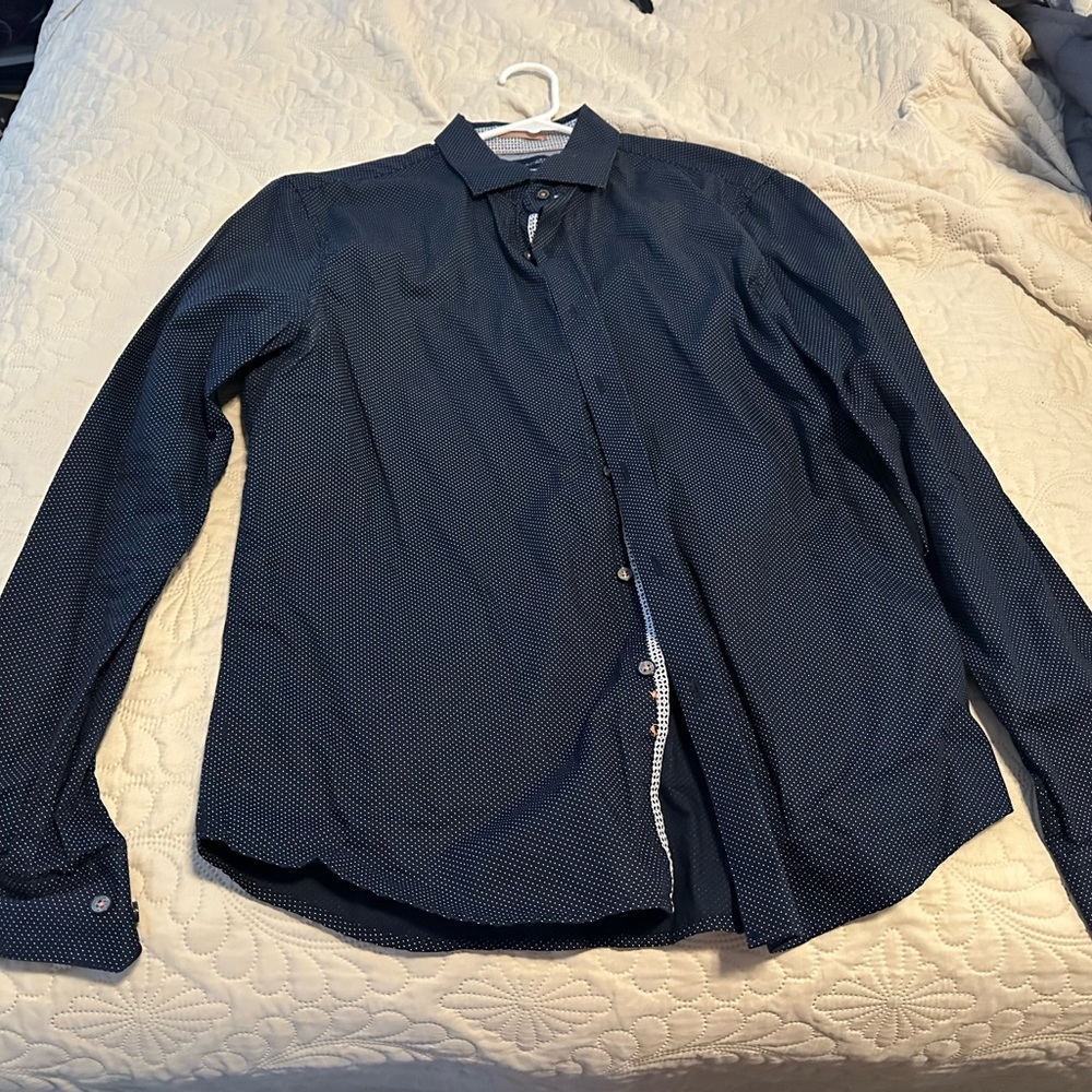 Men’s size large denim and flower long sleeve shirt